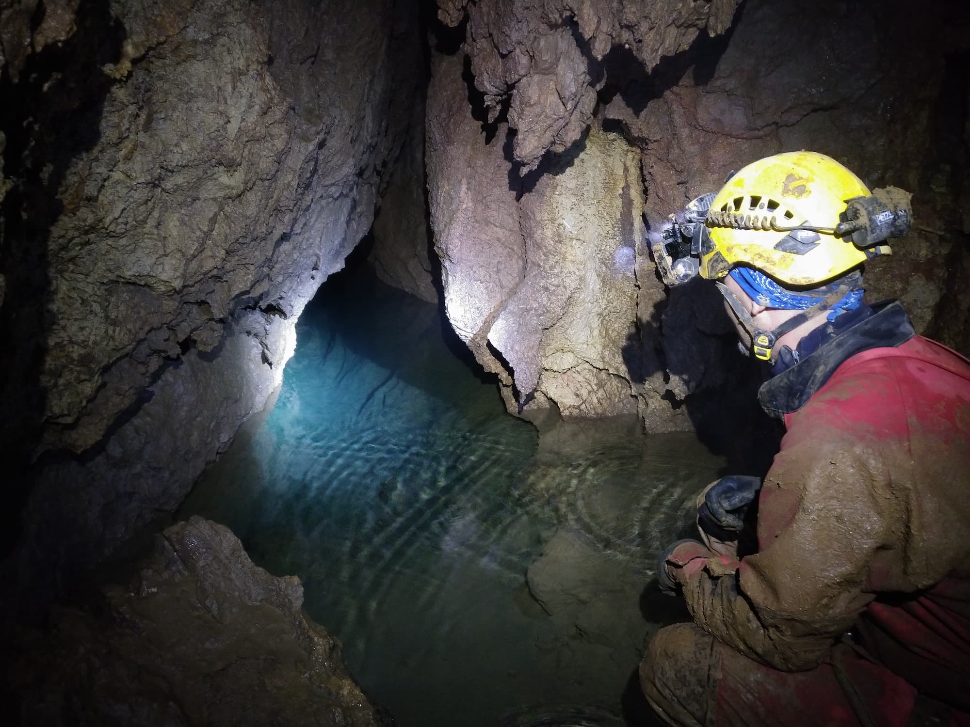 Avenul cu Trepți - Image 2