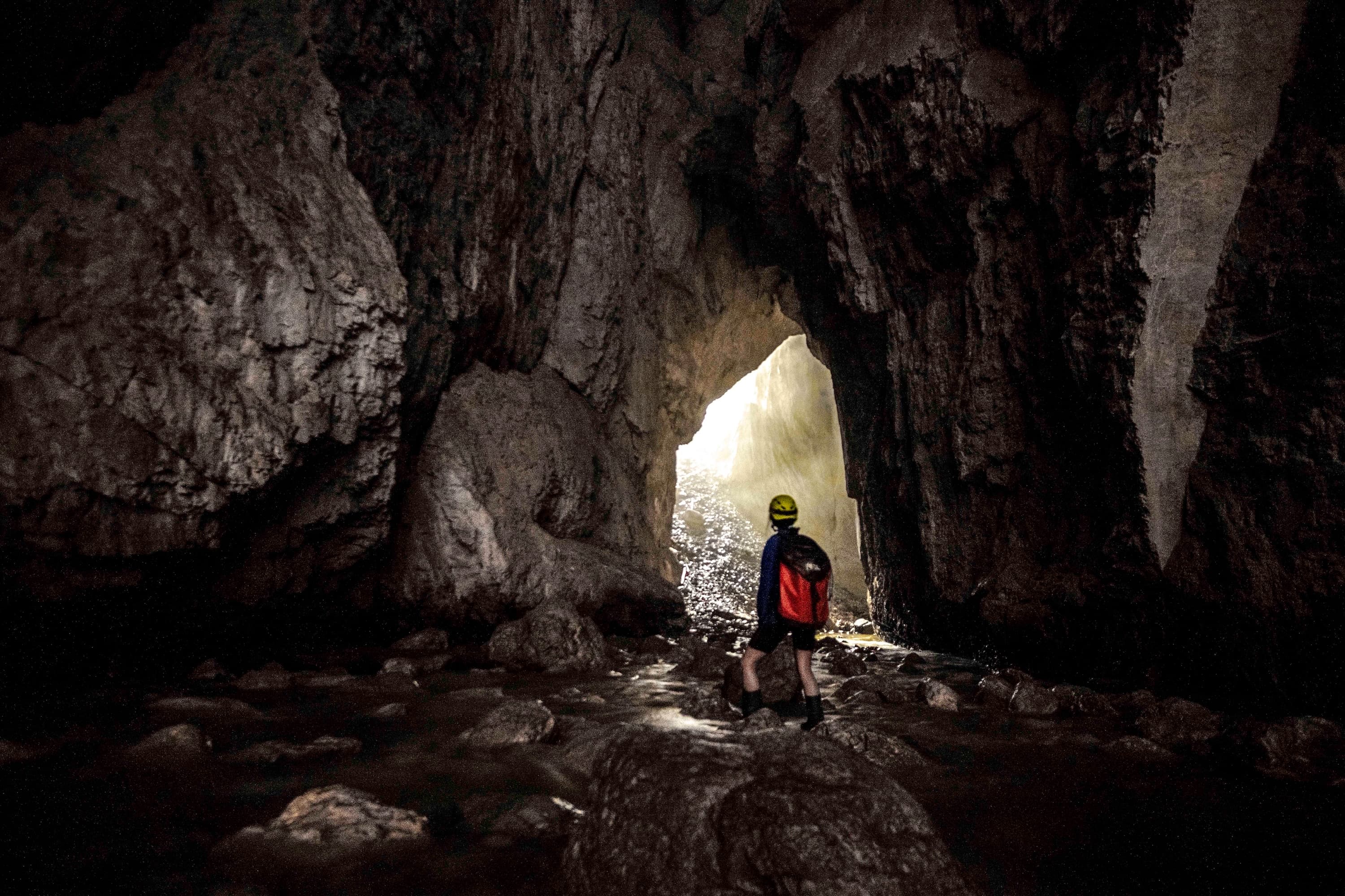 Galerie activa in Pestera Cetatile Ponorului - foto: Victor Ursu