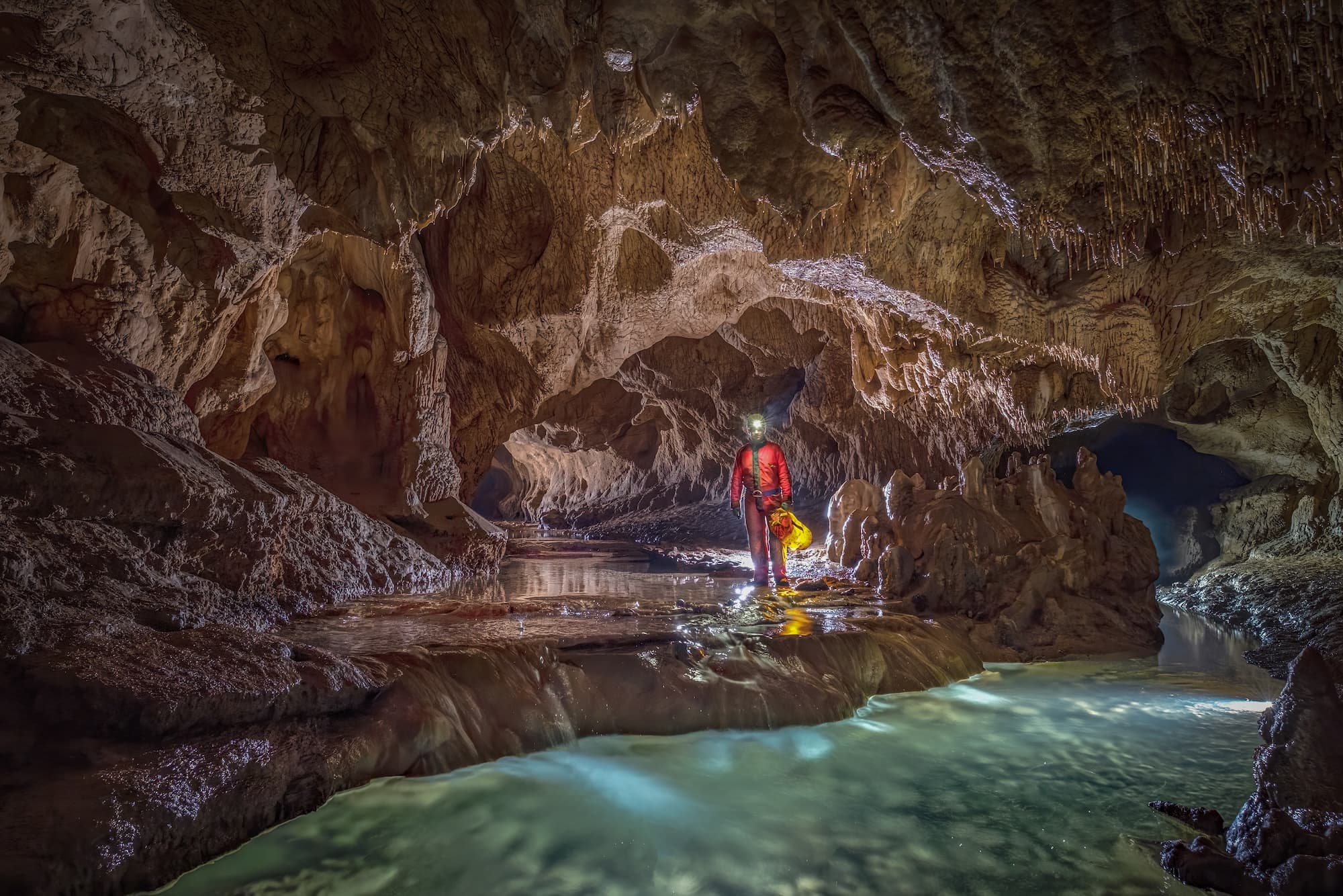 Peștera Osoi - Foto: Victor Ursu